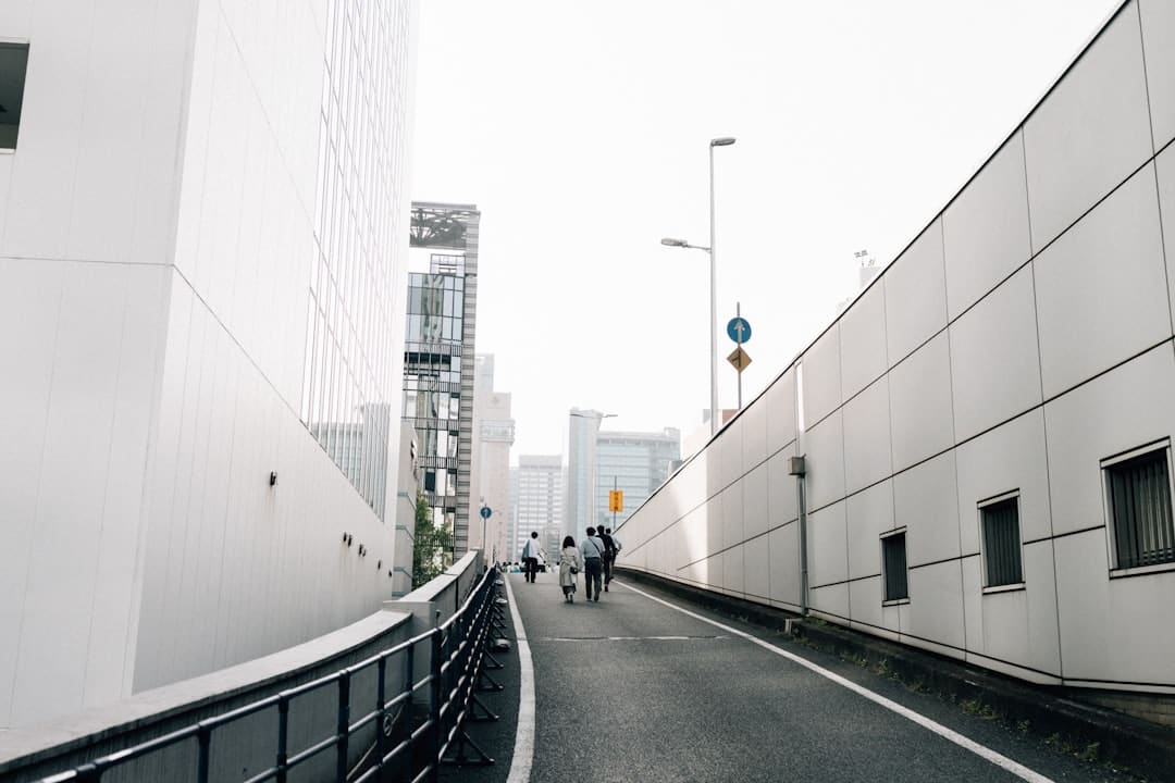 英媒：英国实弹军演已引发数百起野火，留传弹药加重补救难度